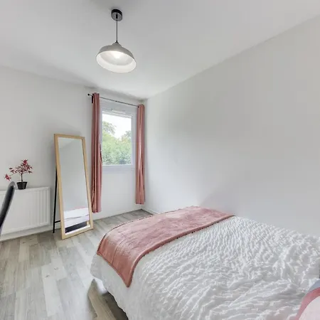 Le Garden - Ideal Famille,Groupe-Amis-Jardin-Barbecue-Babyfoot-Wifi Cergy Exterior foto