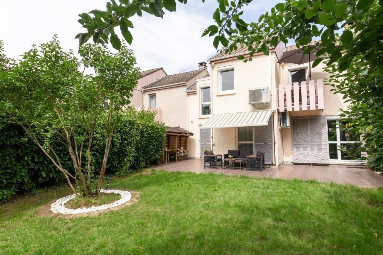 Apartment Le Garden - Ideal Famille,groupe-amis-jardin-barbecue-babyfoot-wifi *