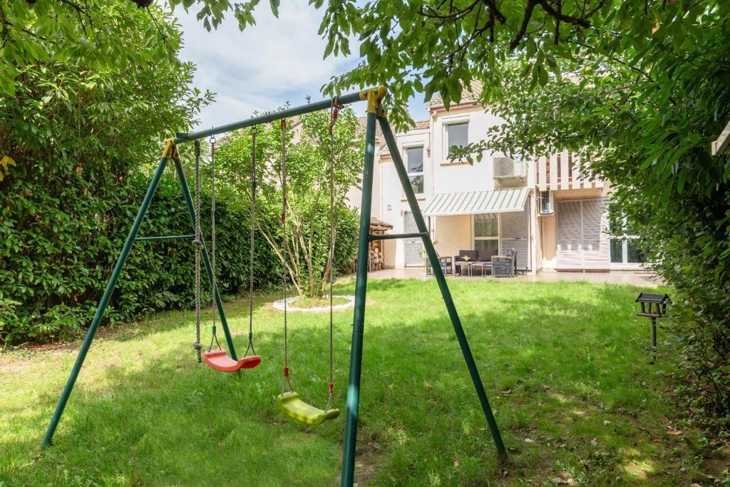 Apartment Le Garden - 4 Chambres-8 Personnes Ideal Famille,Groupe-Amis-Jardin-Barbecue-Babyfoot-Wifi *
