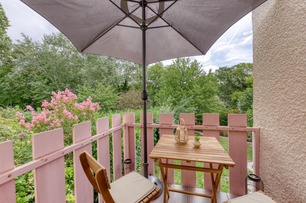 Le Garden - Ideal Famille,groupe-amis-jardin-barbecue-babyfoot-wifi Apartment Cergy