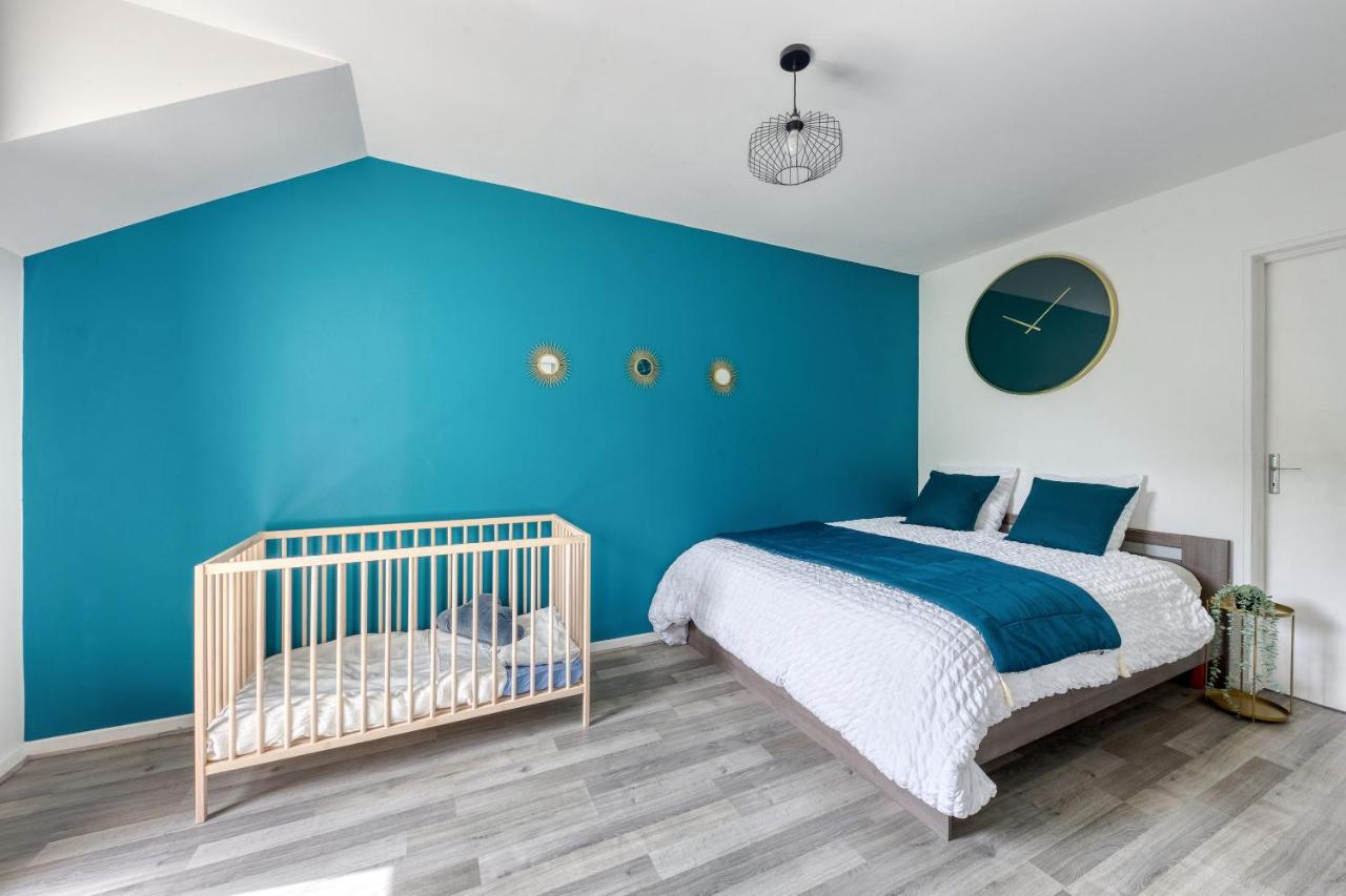 Apartment Le Garden - Ideal Famille,groupe-amis-jardin-barbecue-babyfoot-wifi